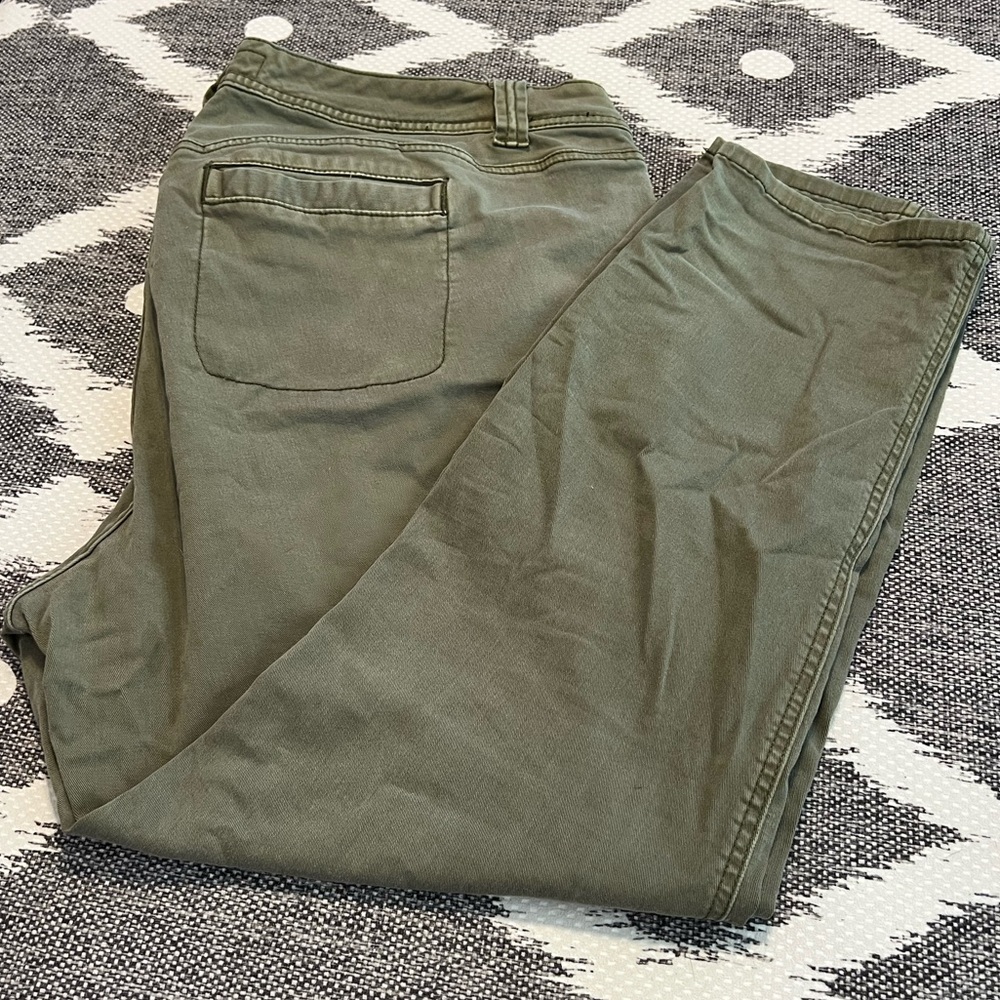 Women’s TORRID Skinny Leg Khakis, Olive Green, size 18